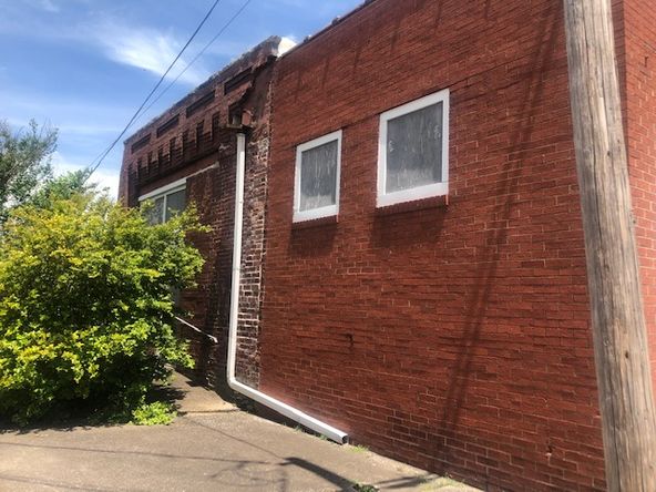 1202 Locust St, Murphysboro, IL 62966